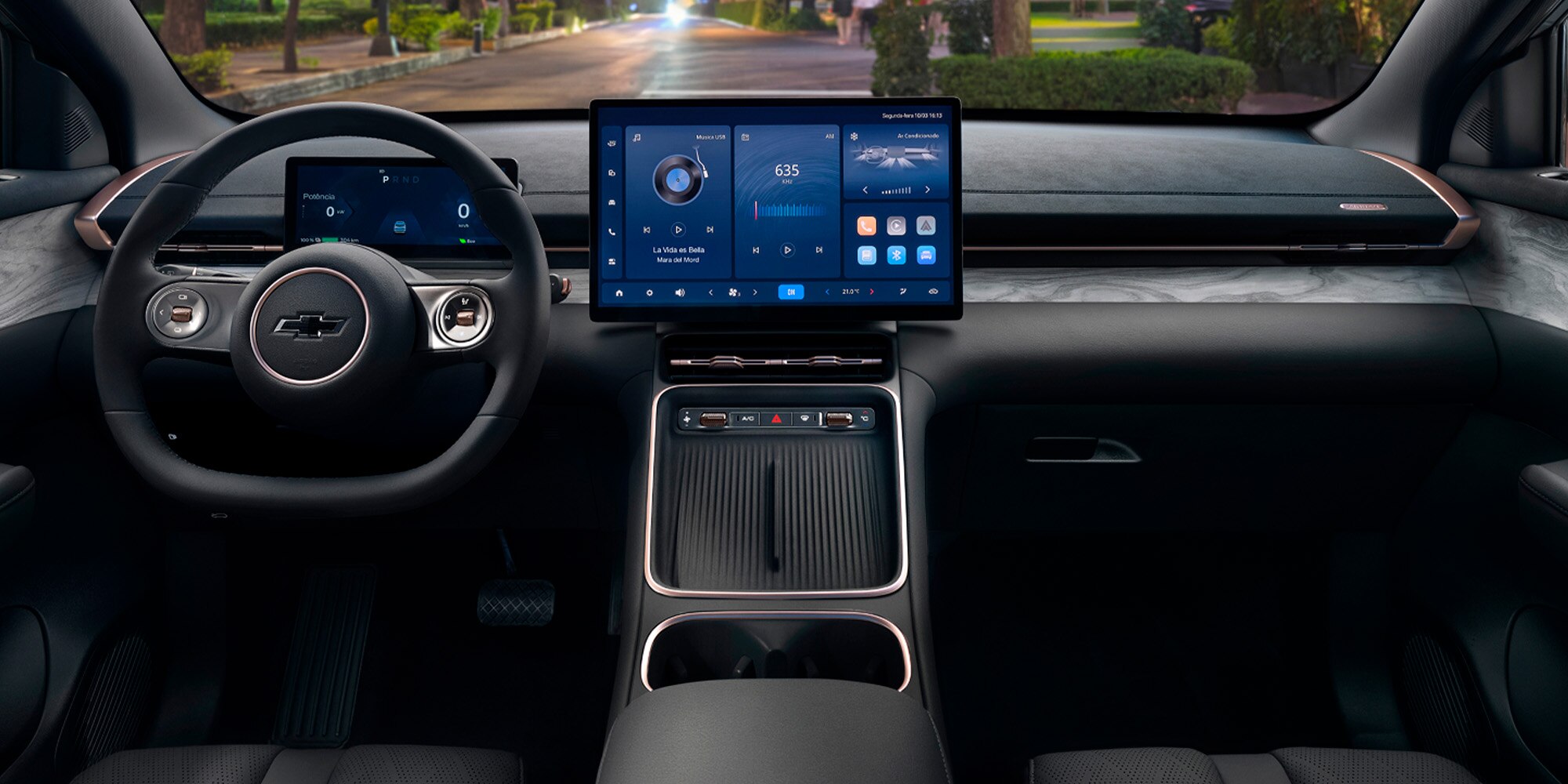 Interior Chevrolet Captiva PHEV volante, pantalla digital y guantera