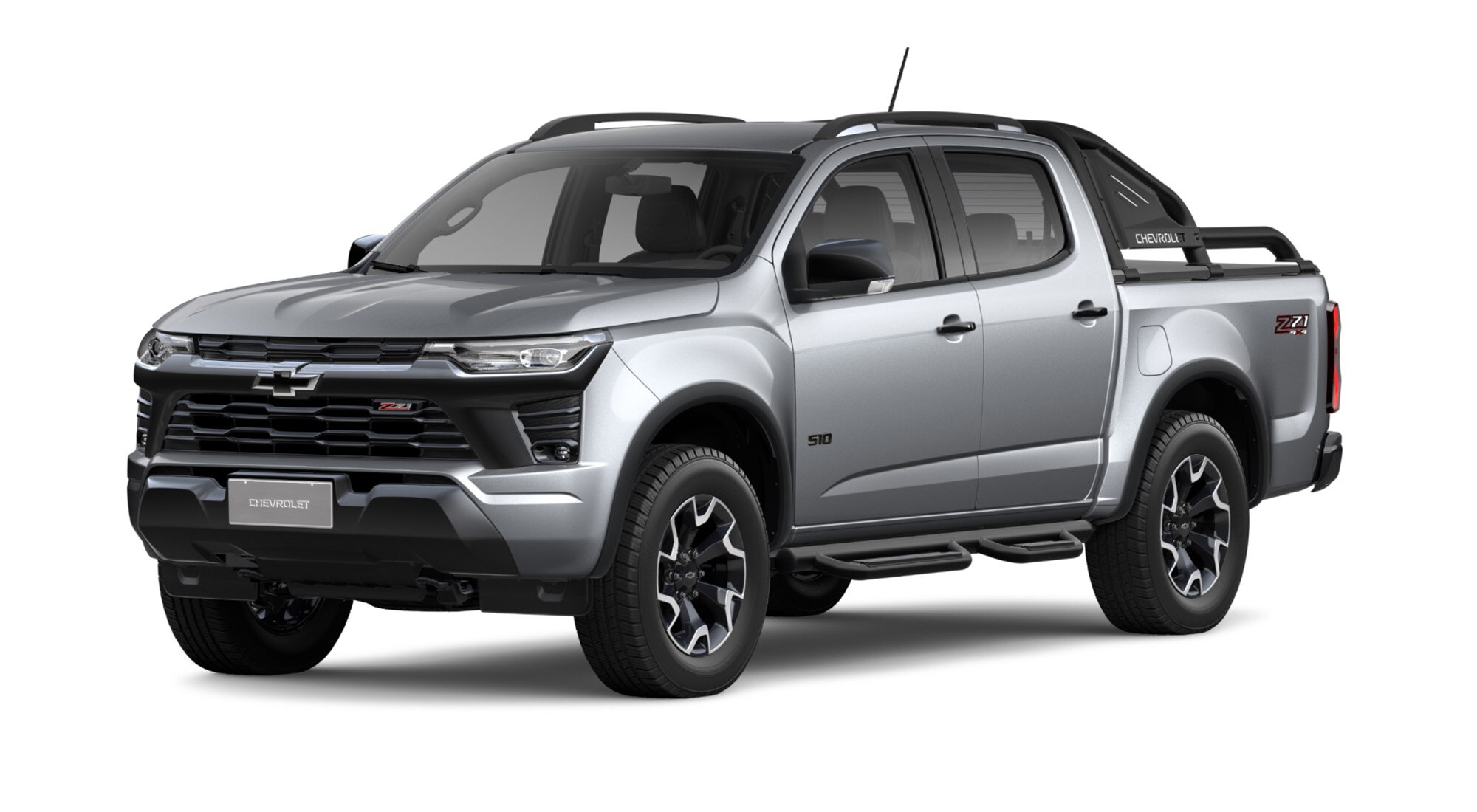 Vista de la Chevrolet S10 Z71 en color plata sharkskin